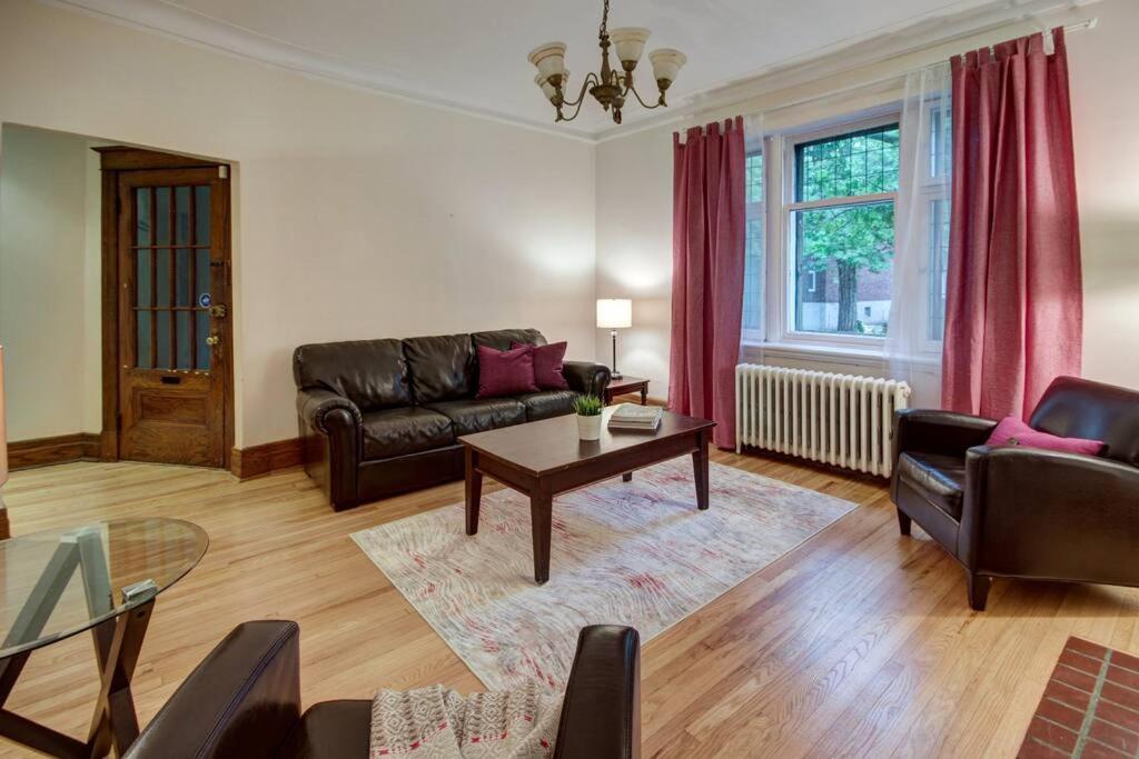 Cheerful house 3 bedrooms 3 bathrooms 3 Free parking
