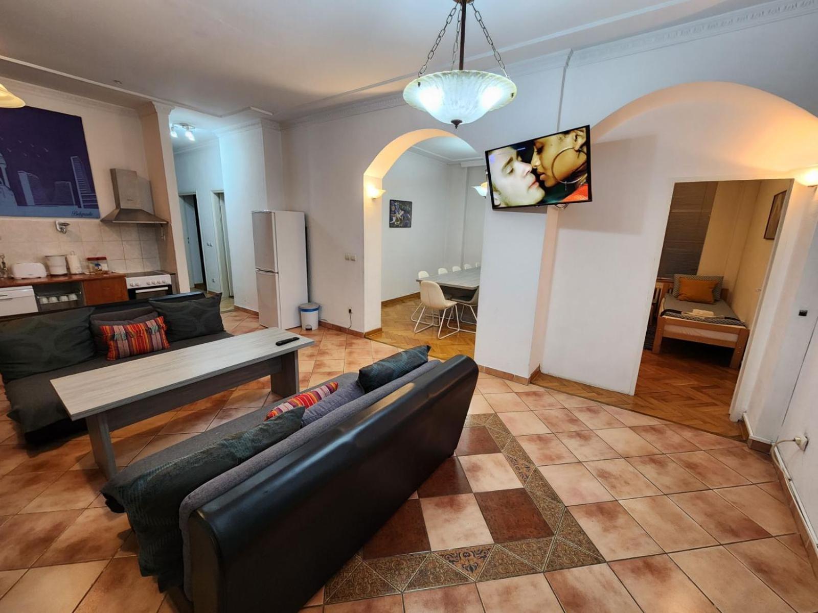 Authentic Belgrade Centre Apartment #3, Four Bedrooms and Two full Bathrooms - main view