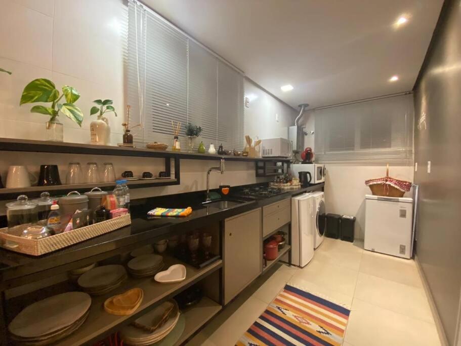 APARTAMENTo ACONCHEGANTE NO CENTRO DE CANELA!