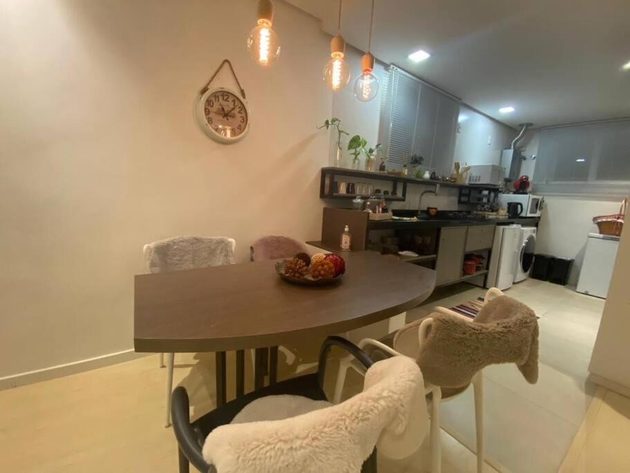 APARTAMENTo ACONCHEGANTE NO CENTRO DE CANELA!
