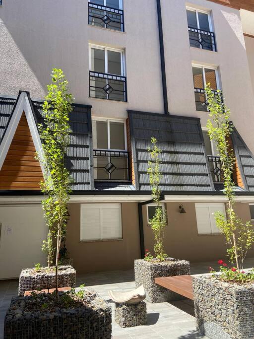 APARTAMENTo ACONCHEGANTE NO CENTRO DE CANELA!