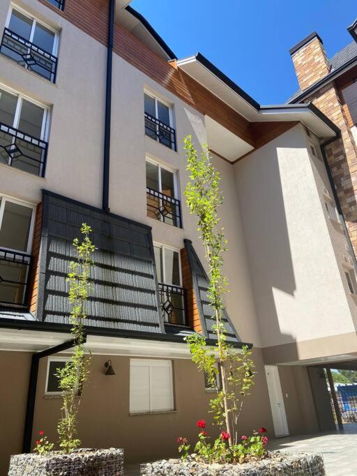 APARTAMENTo ACONCHEGANTE NO CENTRO DE CANELA!