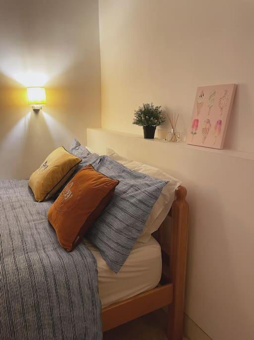 Chic Apt sleeps up to 4 guests in heart of London Bridge
