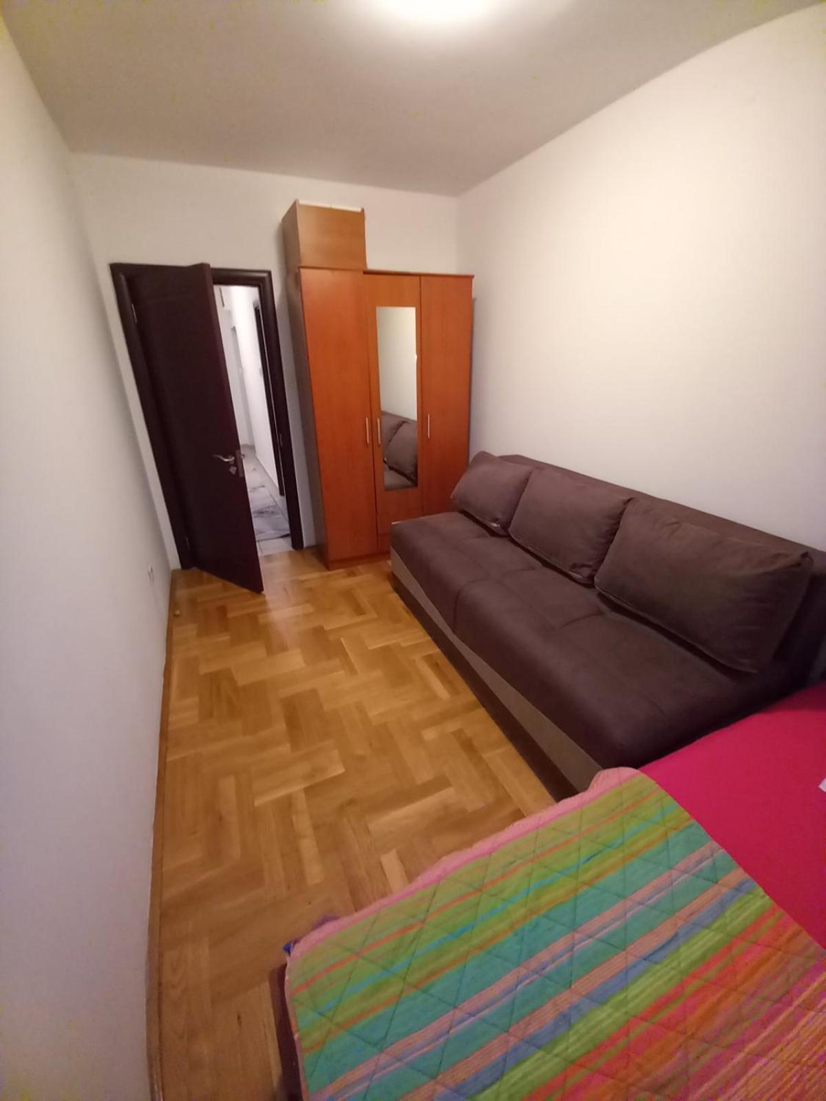 Apartment near hospital Podgorica view 5