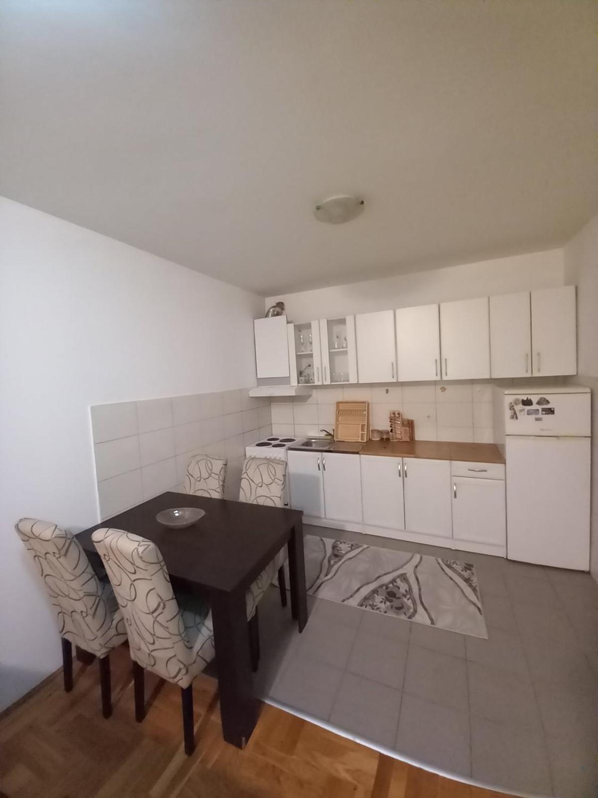 Apartment near hospital Podgorica view 3
