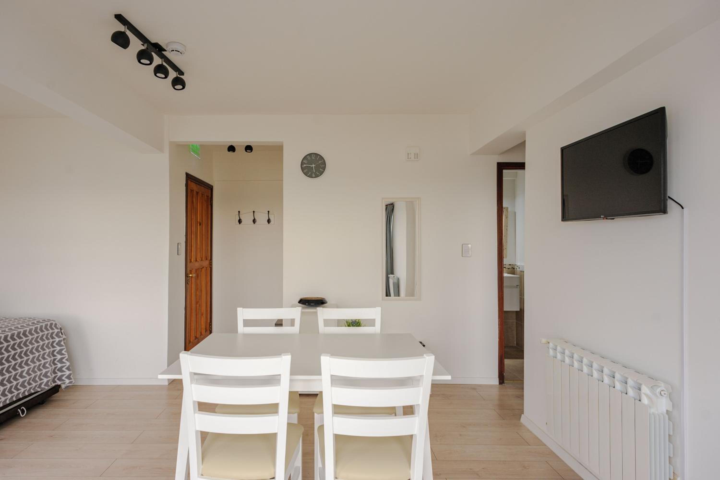 Gray Fox Apartments Roca