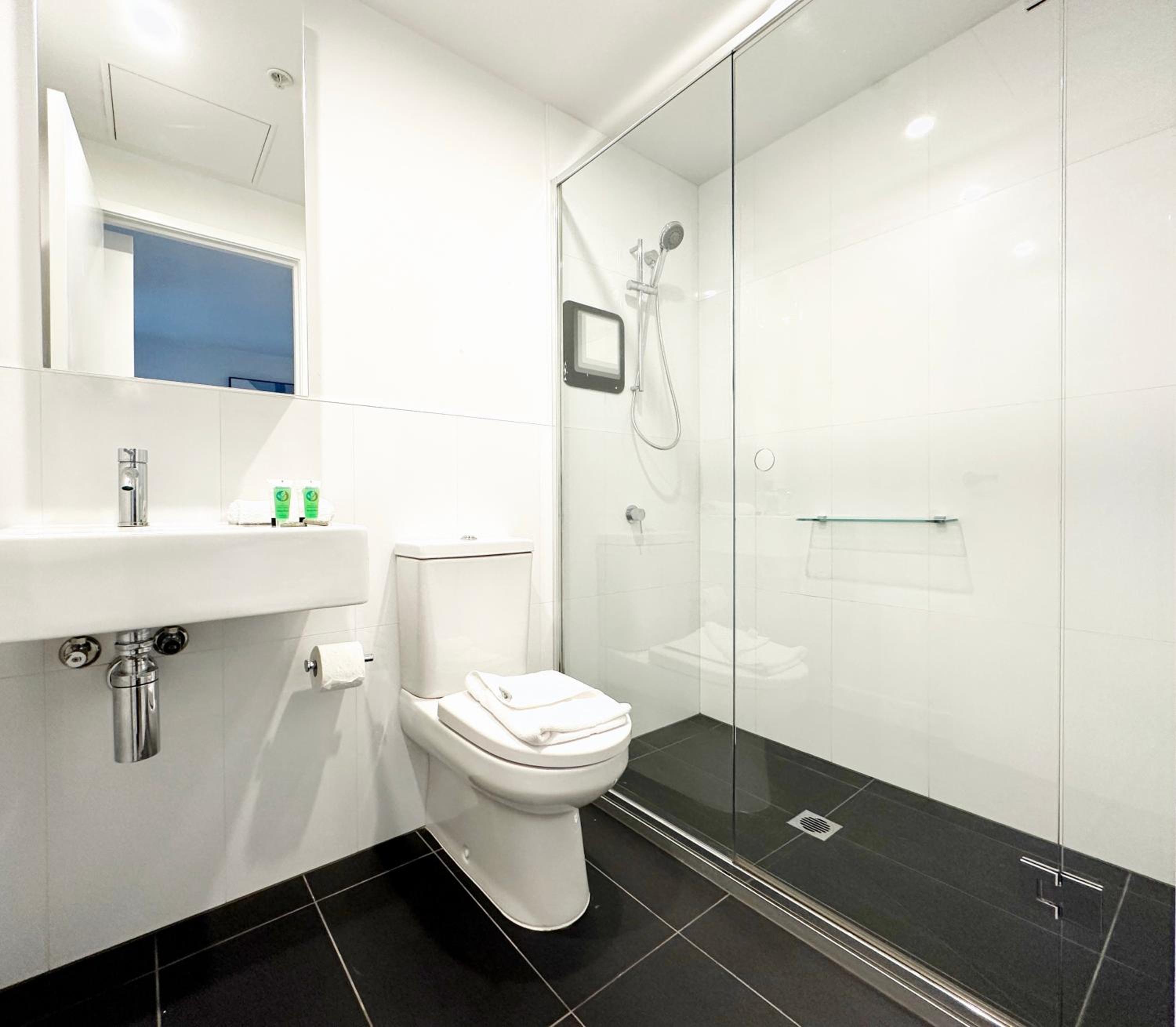 2Bed2Bath YarraRiver view by Convention and Exhibition