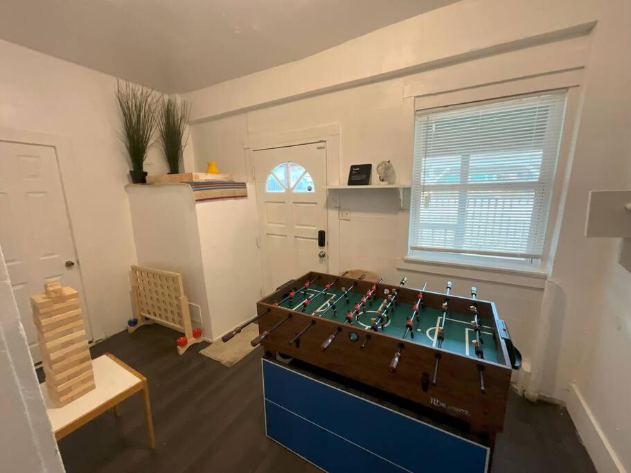 Beautiful Bishop Arts 2 Bedroom view 5