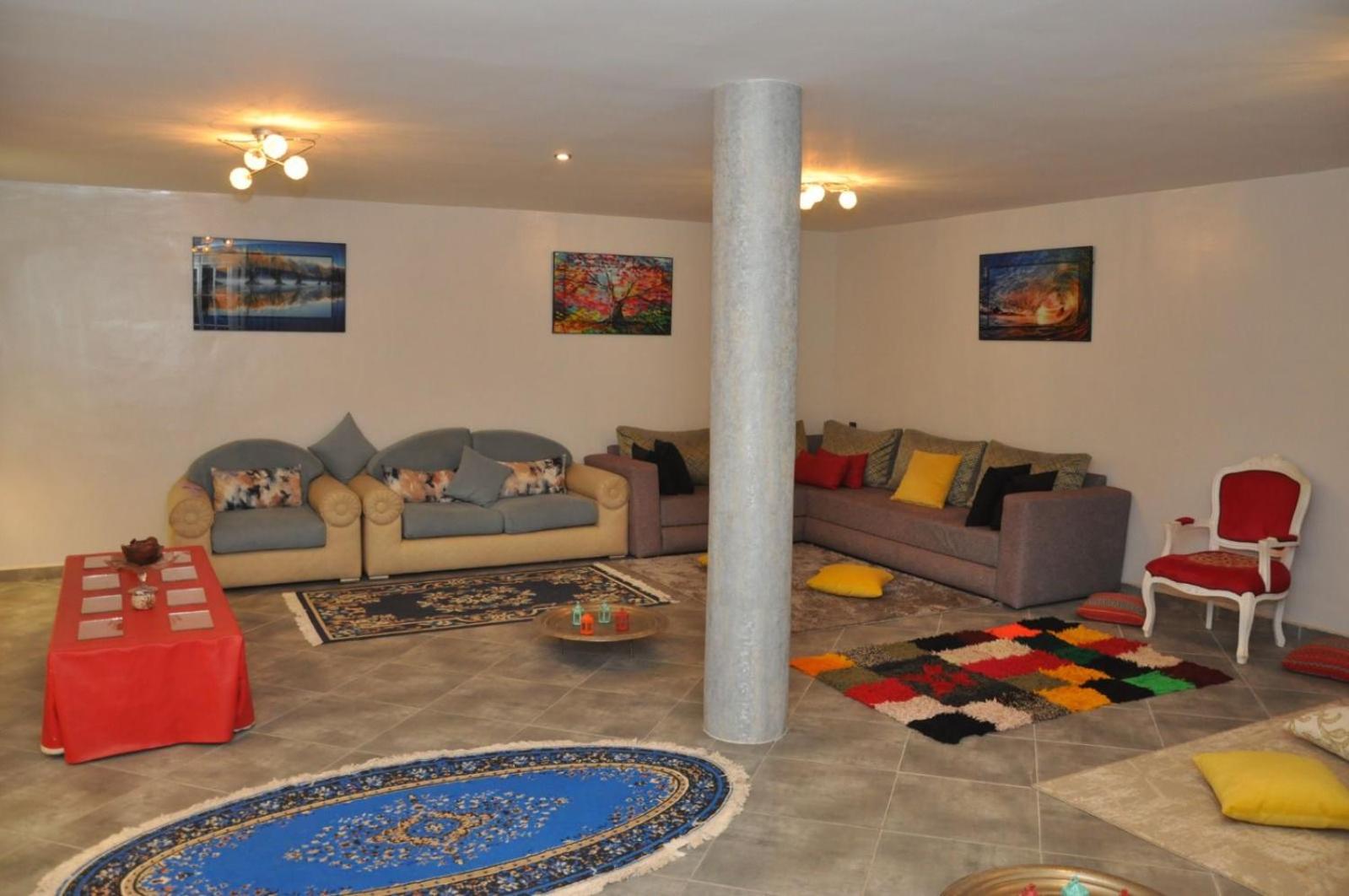 lounge