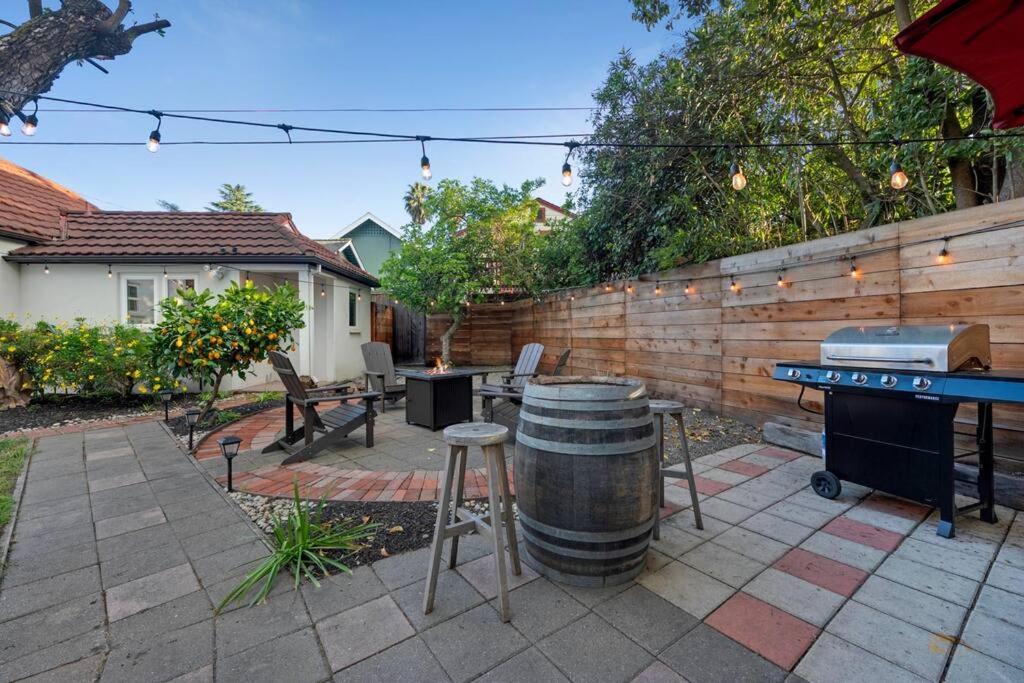 Spanish Wine Country Cottage with Hot Tub! view 5