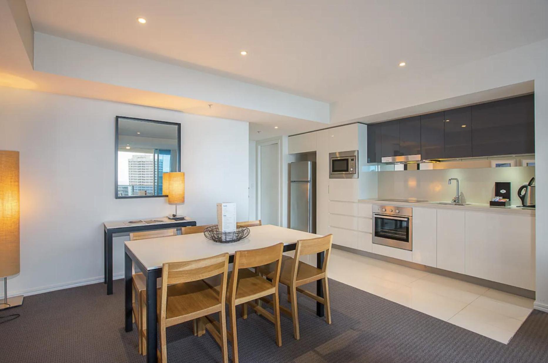Beach Mountain View Sleeps 6 Surfers Paradise 2 Bed 2 Bath Circle on Cav & Hilton Surfers