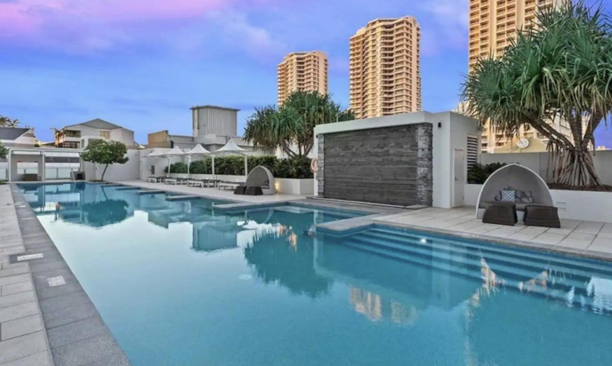Beach Mountain View Sleeps 6 Surfers Paradise 2 Bed 2 Bath Circle on Cav & Hilton Surfers