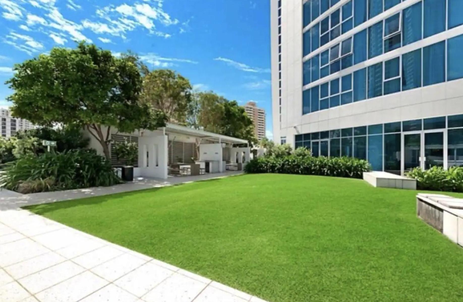 Beach Mountain View Sleeps 6 Surfers Paradise 2 Bed 2 Bath Circle on Cav & Hilton Surfers