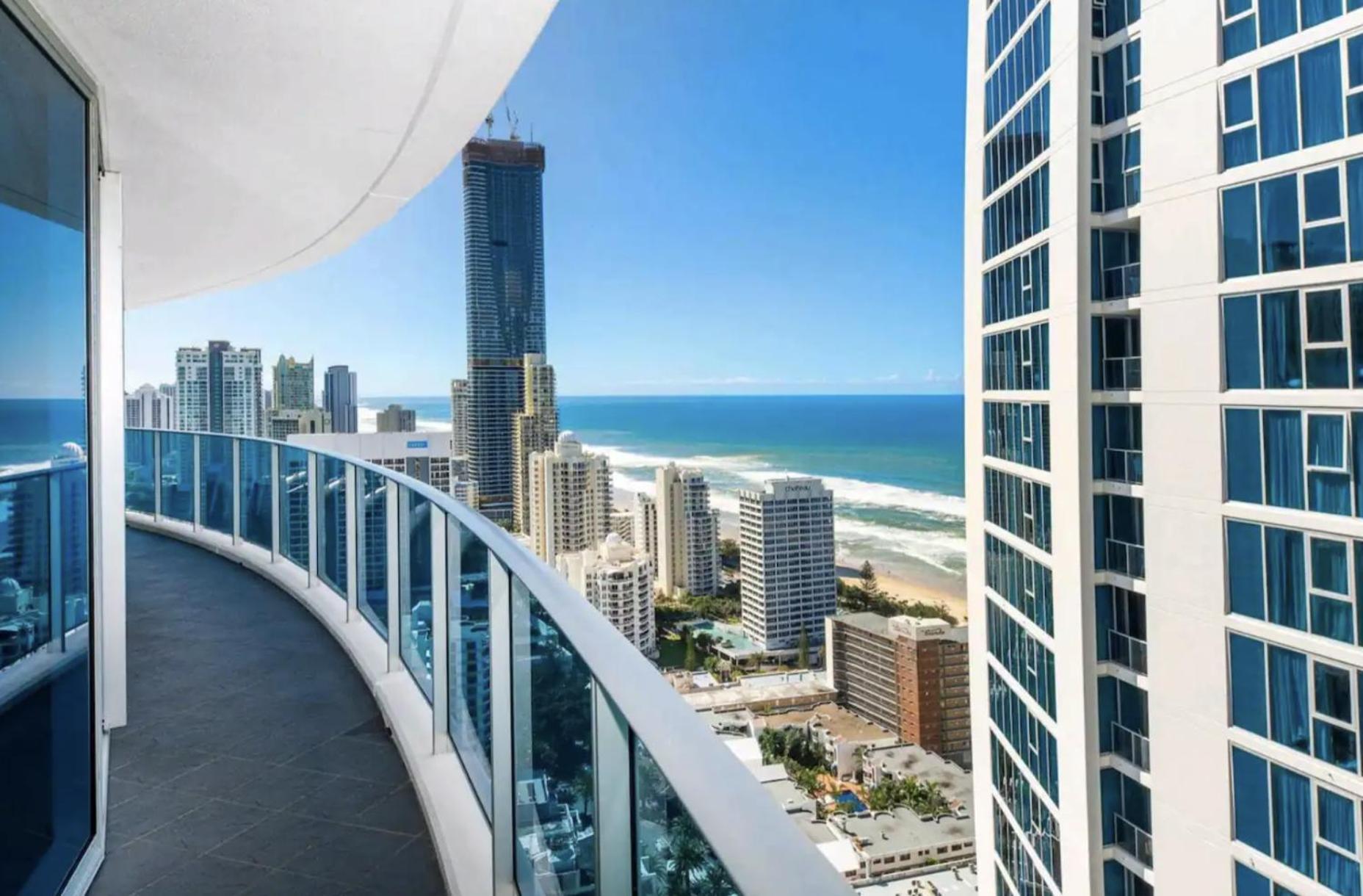 Beach Mountain View Sleeps 6 Surfers Paradise 2 Bed 2 Bath Circle on Cav & Hilton Surfers