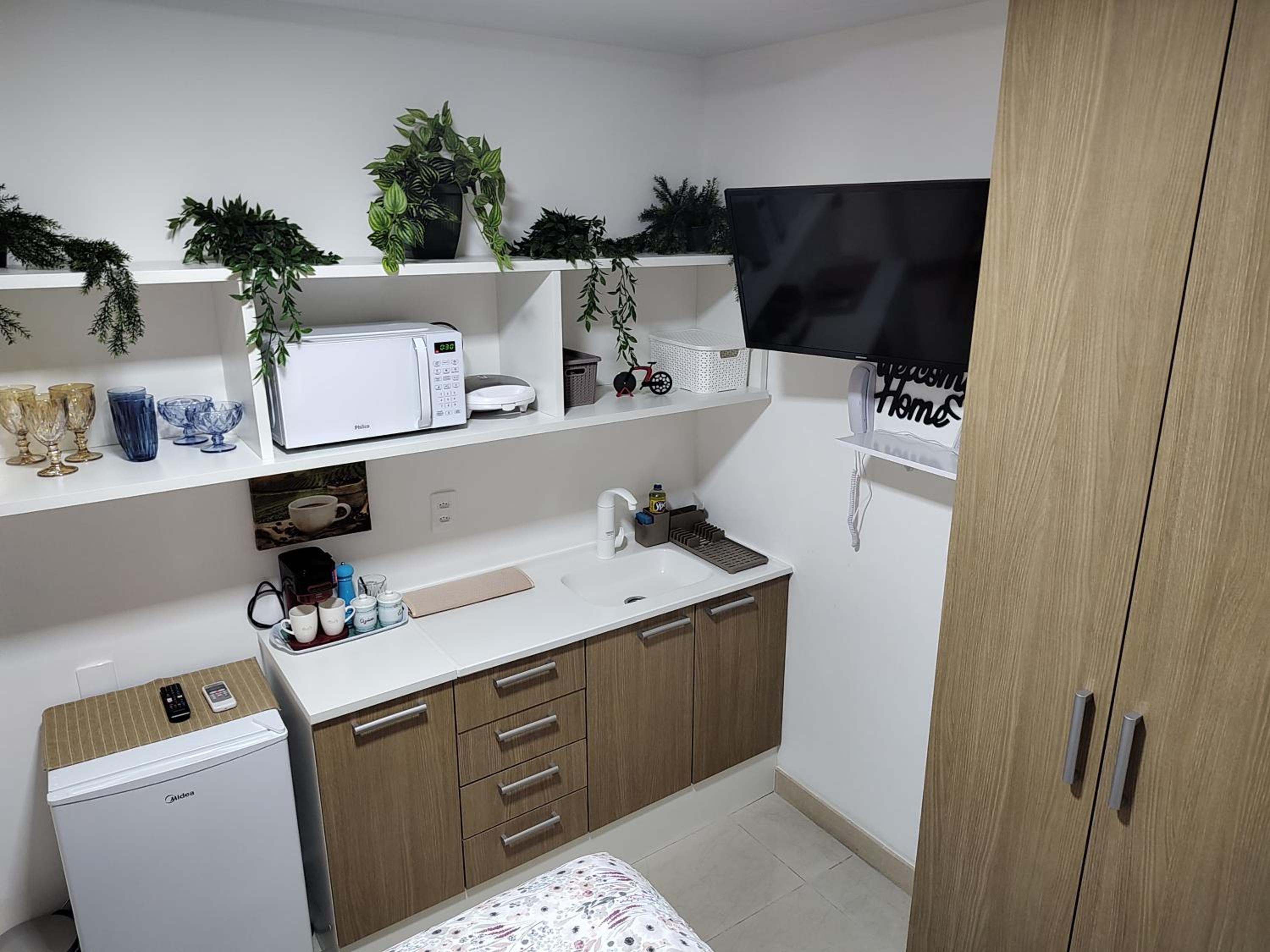 Flat Lux - com Piscina e Netflix