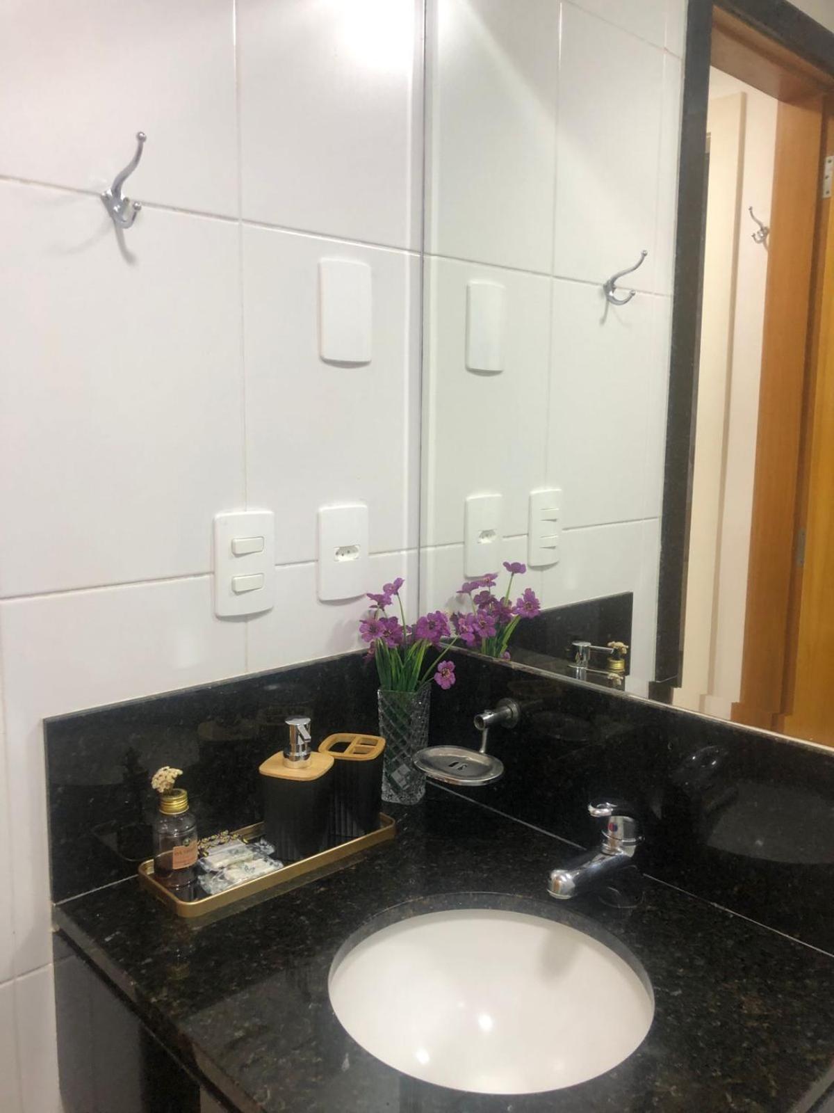 Flat Lux - com Piscina e Netflix