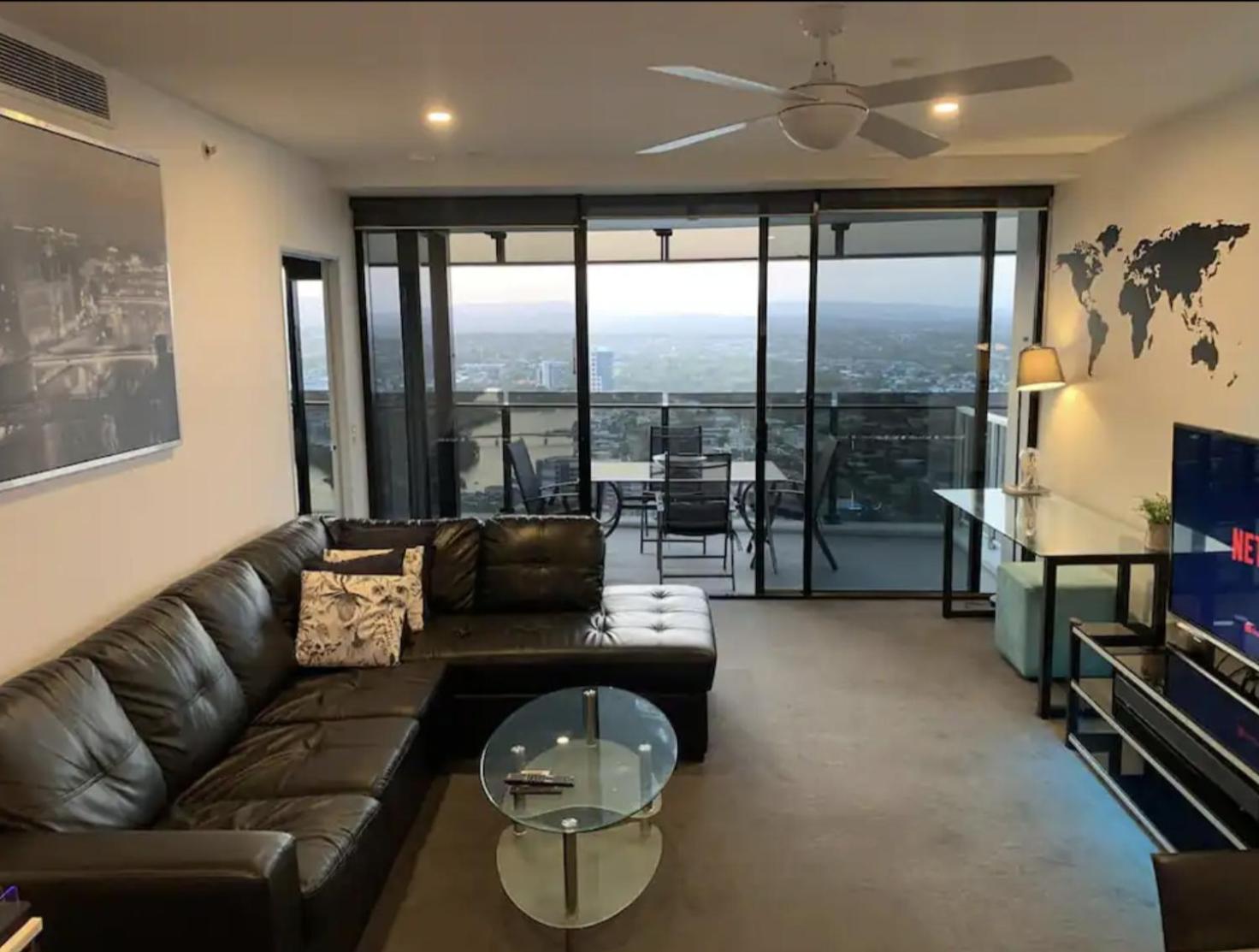 Beach Mountain View Sleeps 6 Surfers Paradise 2 Bed 2 Bath Circle on Cav & Hilton Surfers