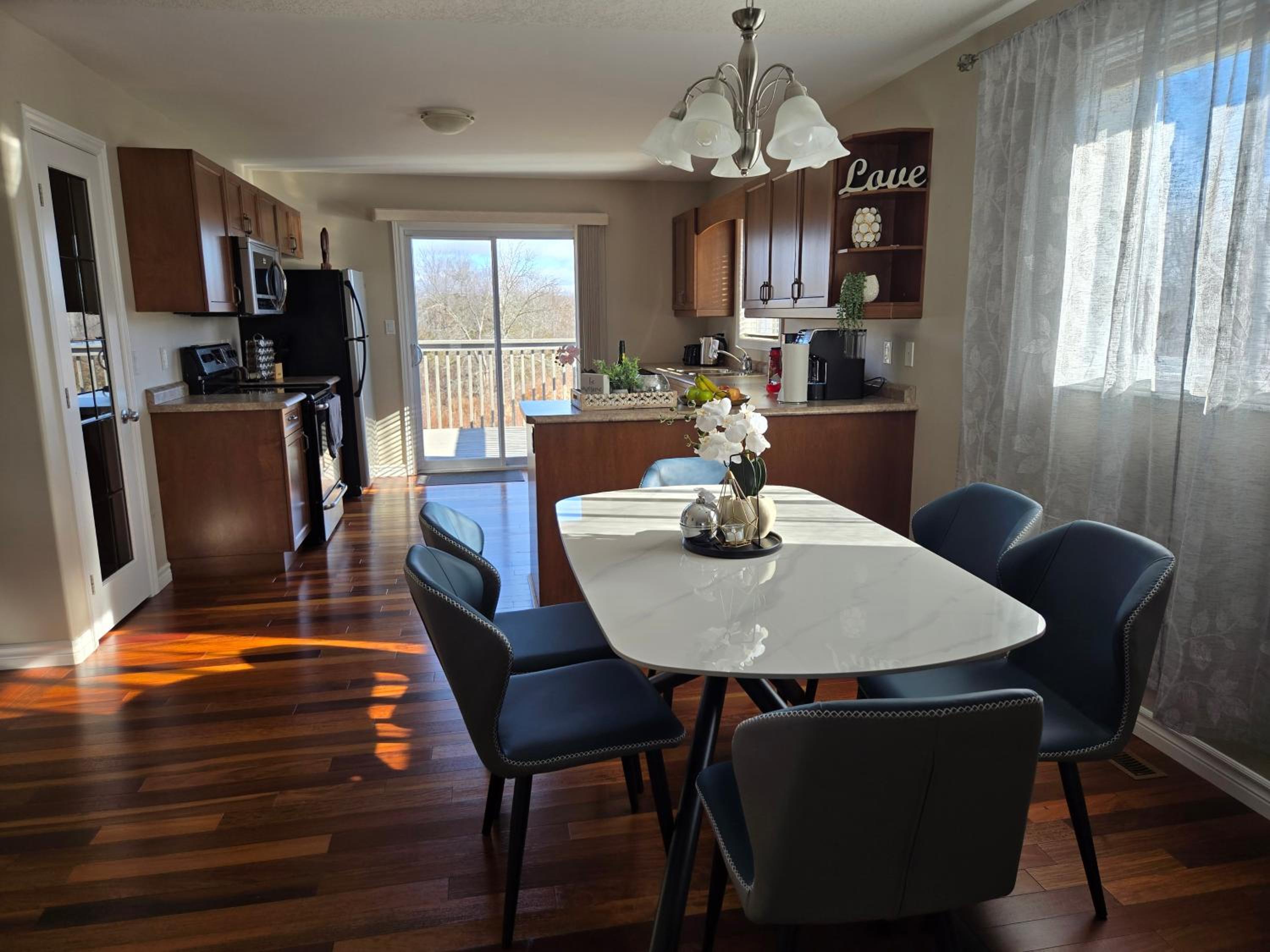 Belleville Vacations - Beautiful House 2 bedroom - Property Image 7