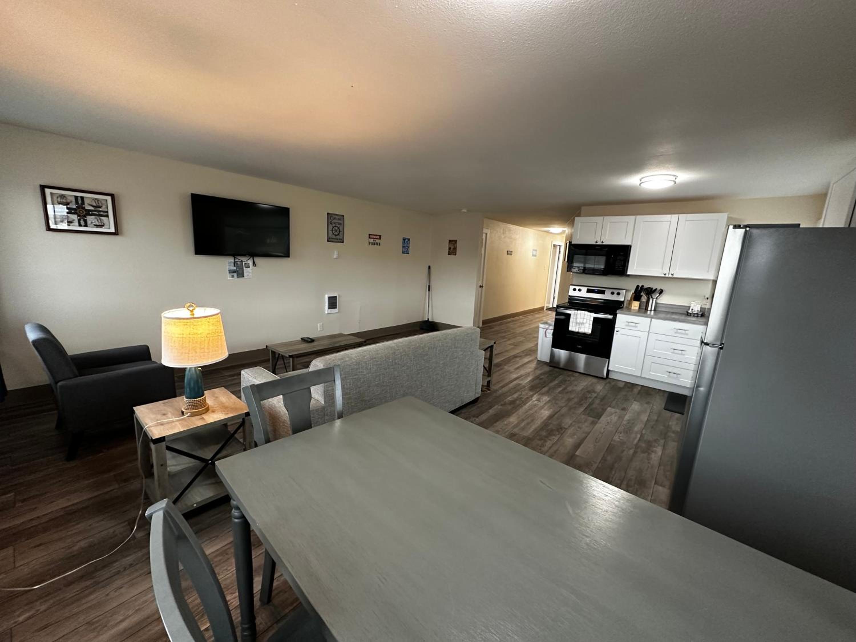 Coastal Inn and Suites