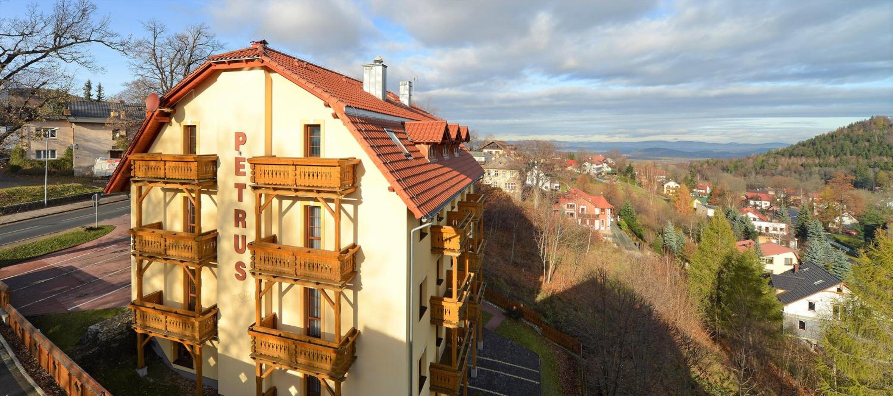 WILLA PETRUS - CENTRUM BALKONY WINDA ŚNIADANIA RELAKS I WYGODa