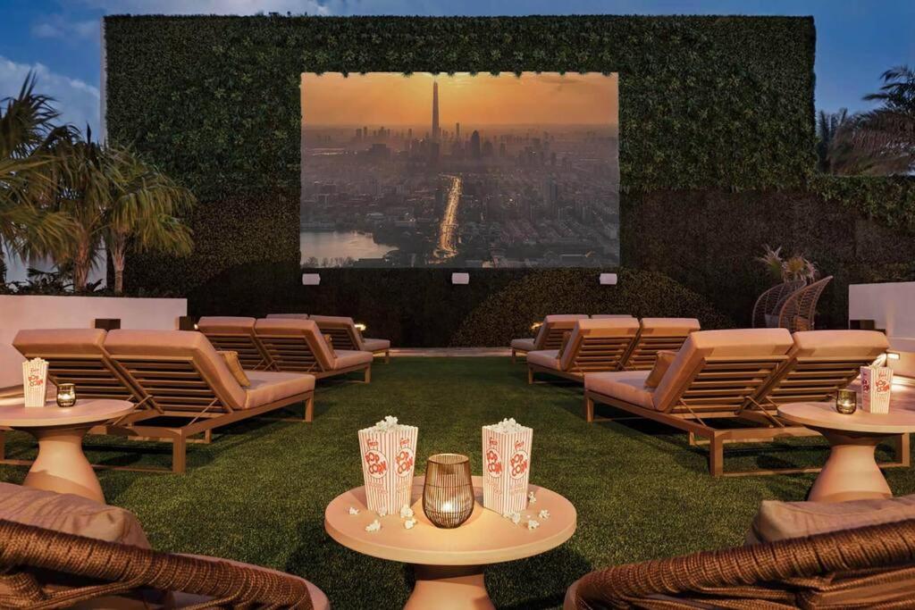 Hollywood SkyView Penthouse view 3