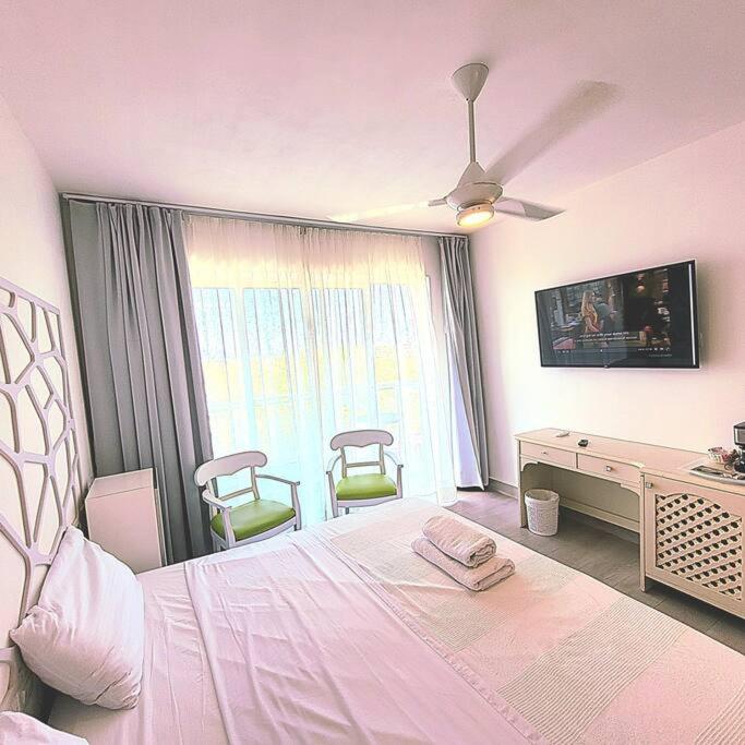 Vibe Residence Hotelstyle NO KITCHEN STUDIO close to beach