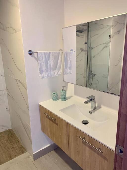 Vibe Residence Hotelstyle NO KITCHEN STUDIO close to beach