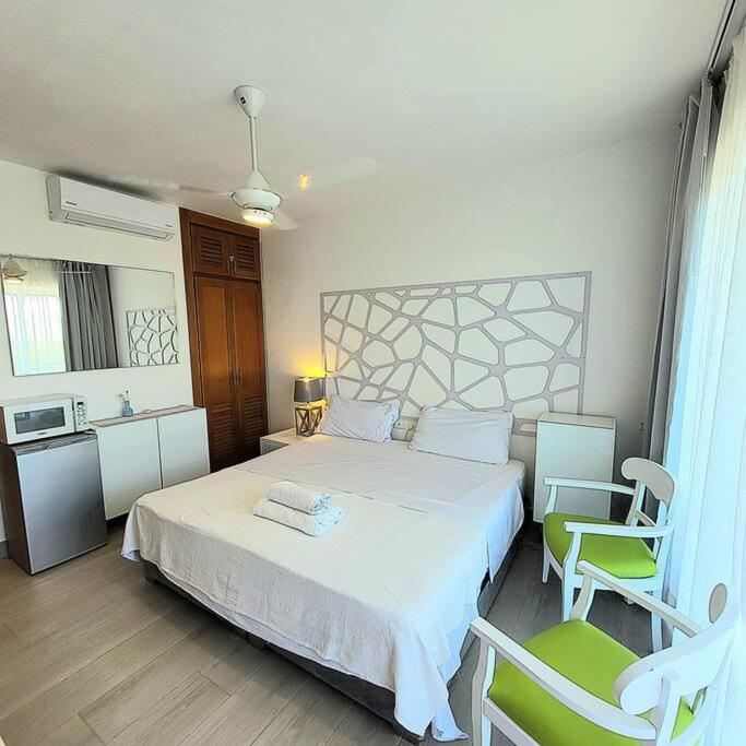 Vibe Residence Hotelstyle NO KITCHEN STUDIO close to beach