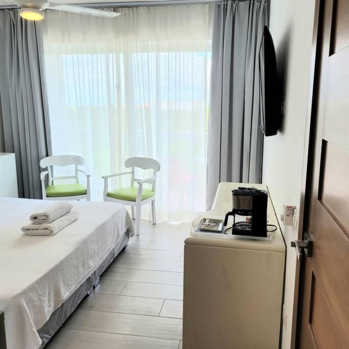 Vibe Residence Hotelstyle NO KITCHEN STUDIO close to beach