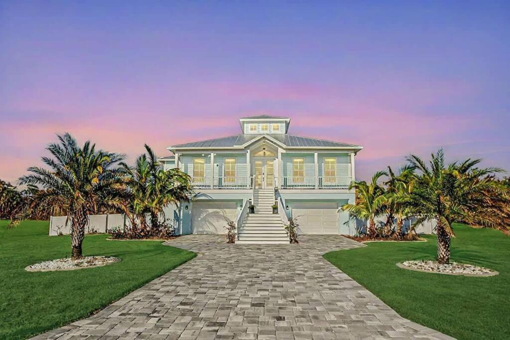 Seaside Boca with Pool an Fire Pit