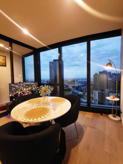 SKYVIEW - Australia 108 Apartments
