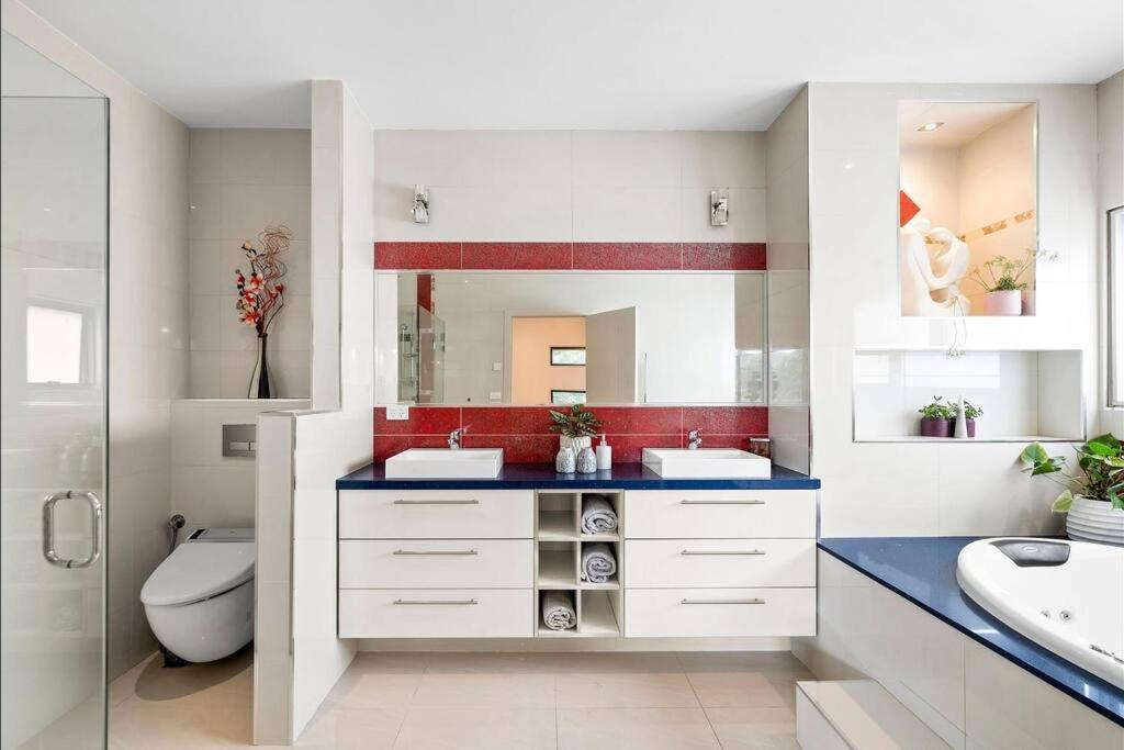 Home & Theatre, Golf, Highpoint