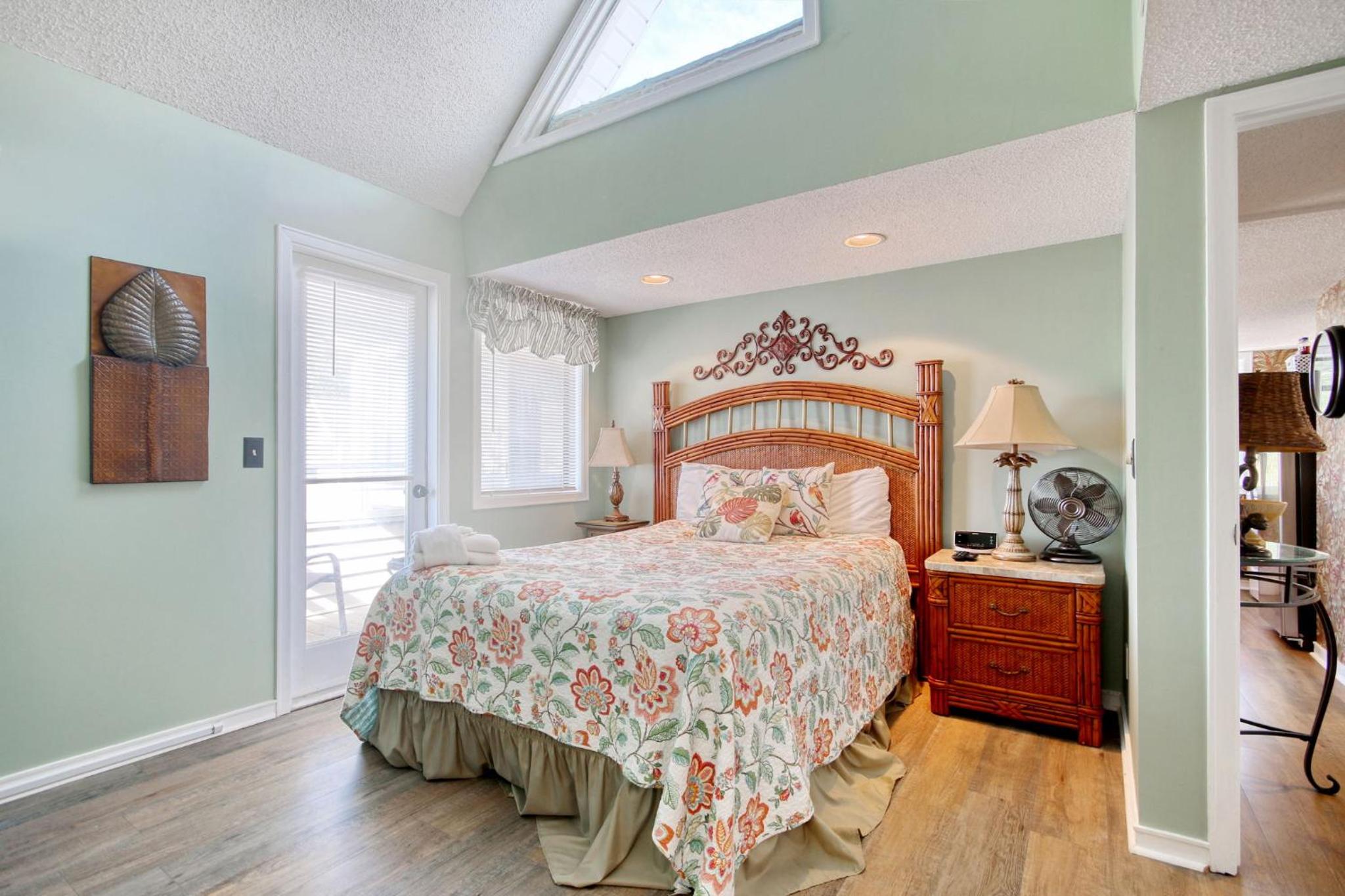 Arcadian Dunes 2-bedroom 2 baths on the beach view 3