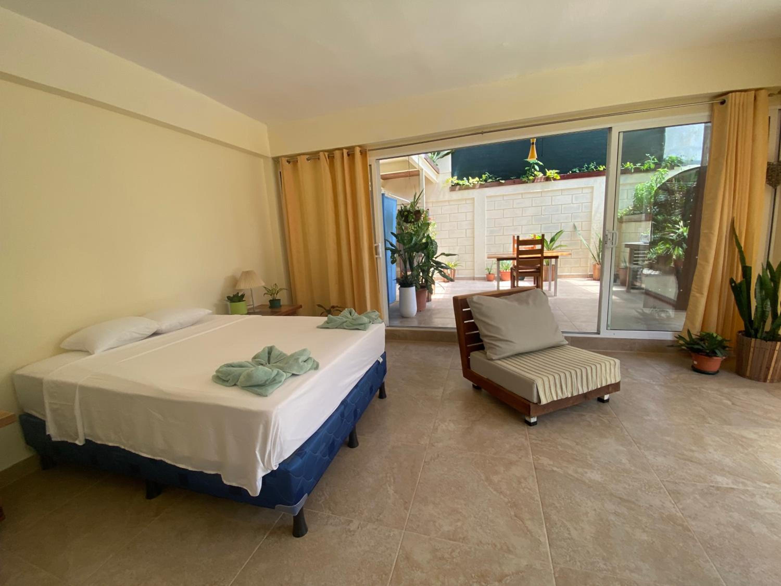 Pura Vida Boutique Apartments