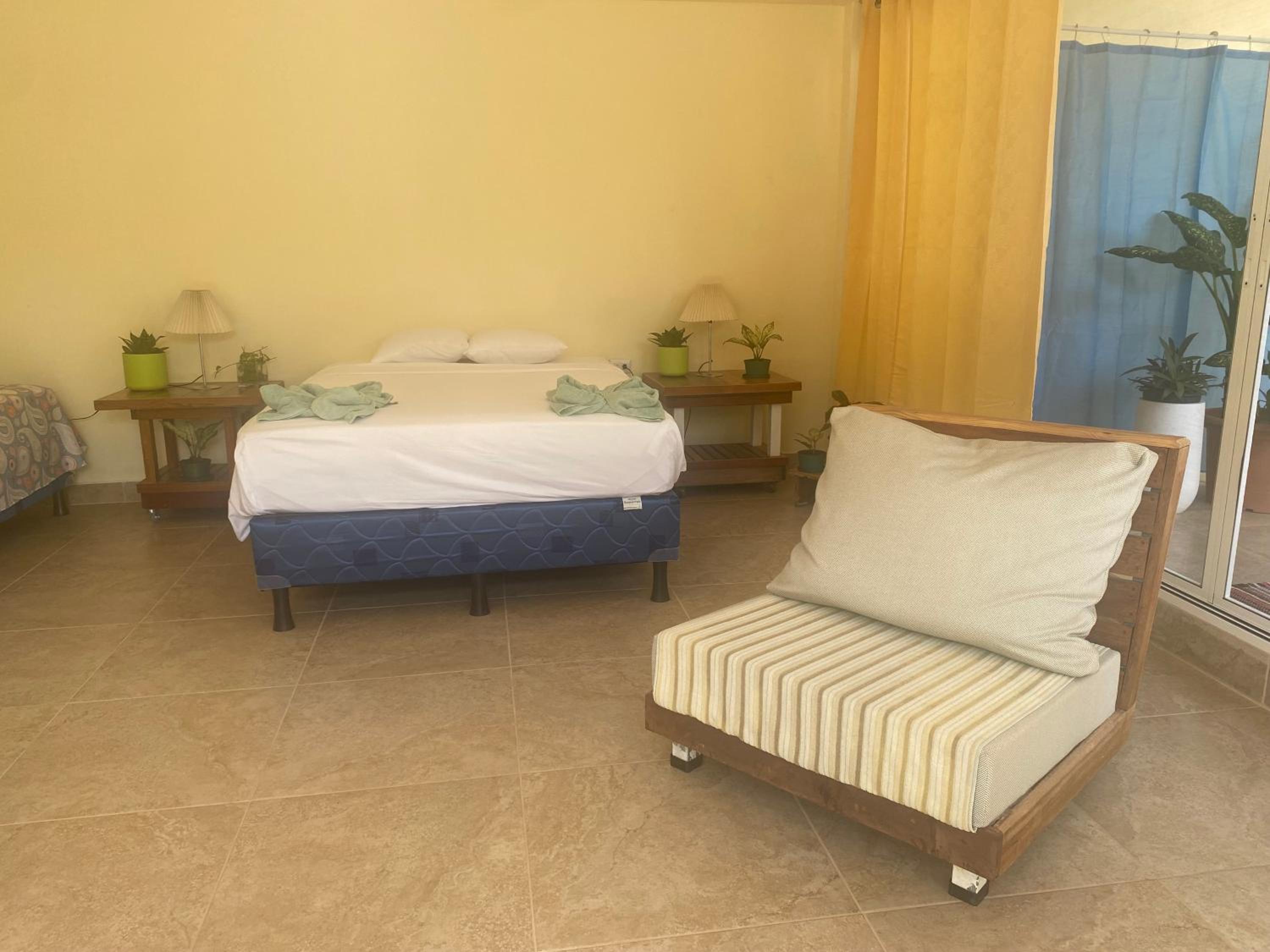 Pura Vida Boutique Apartments