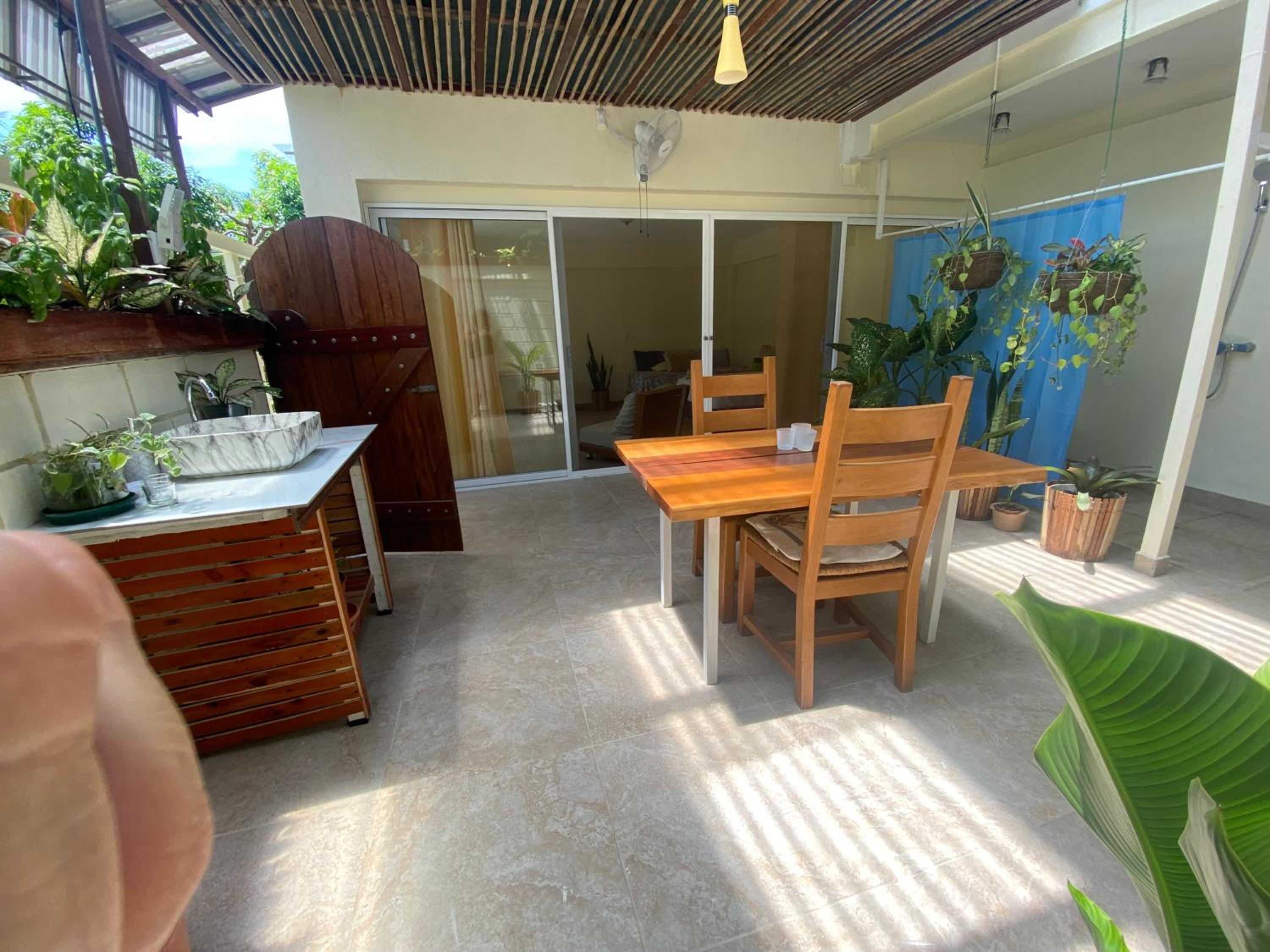 Pura Vida Boutique Apartments