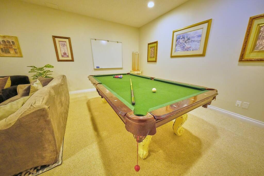 Casa Pura Vida Hot Tub, Pool & Ping Pong Tables w Backyard & BBQ Come stay