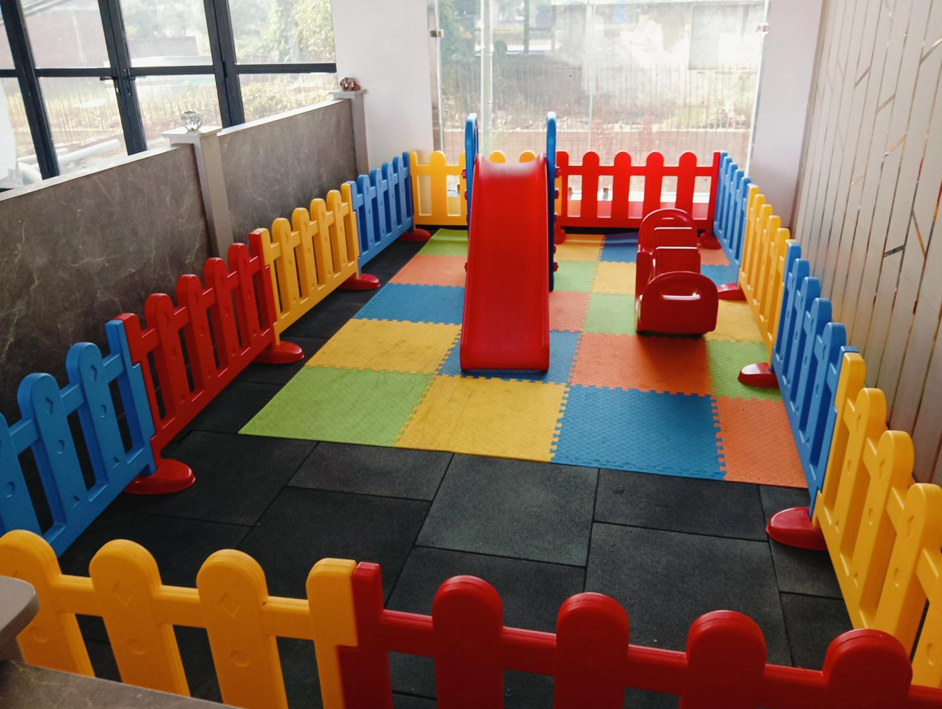 Family Suite near Medanta view 4