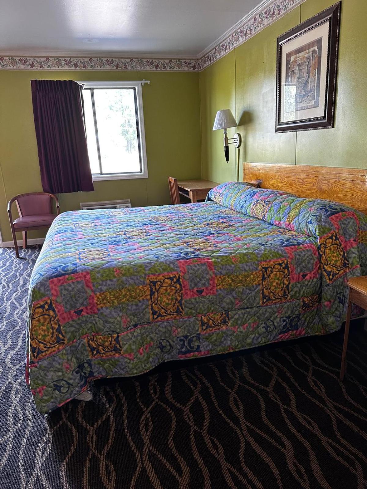 Park inn motel view 4