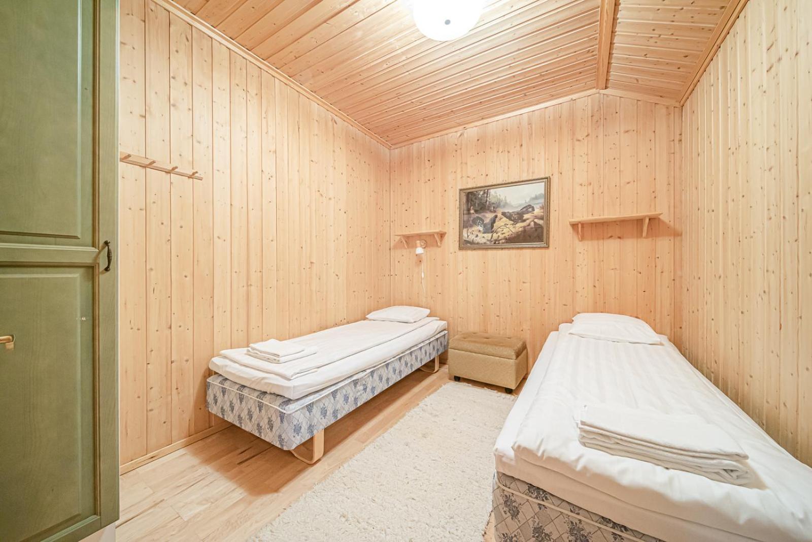 Alpine Chalet Central Ski-in Ski-out, Levi center by Aavalevi