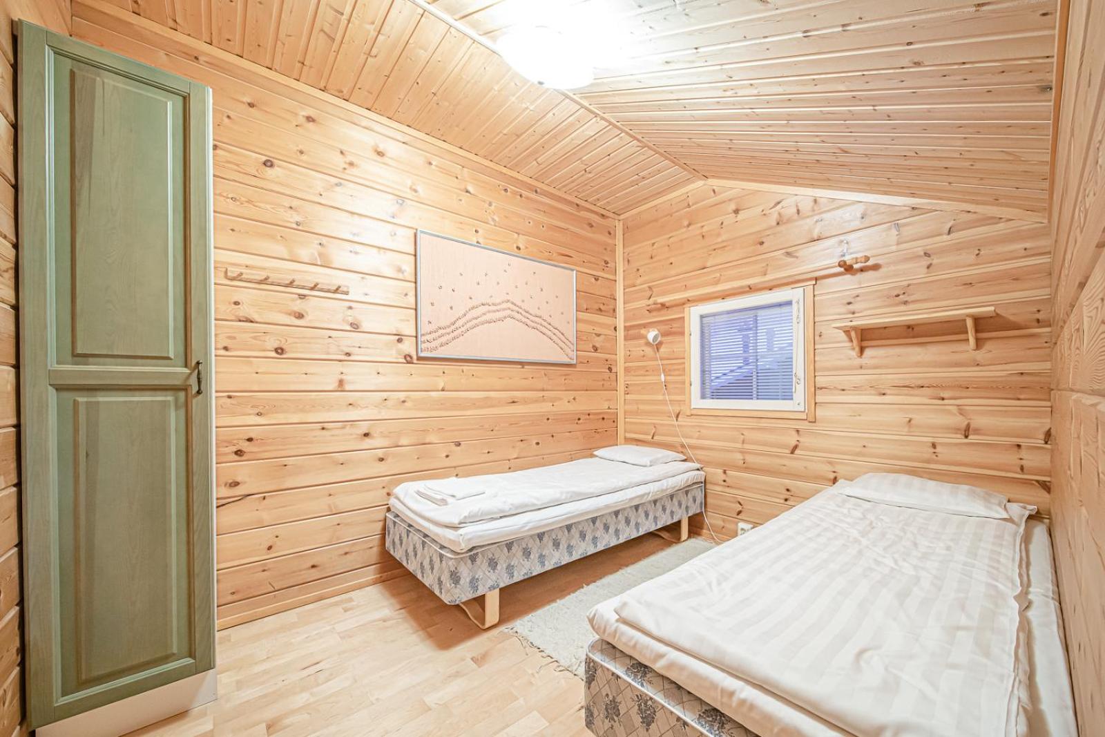 Alpine Chalet Central Ski-in Ski-out, Levi center by Aavalevi