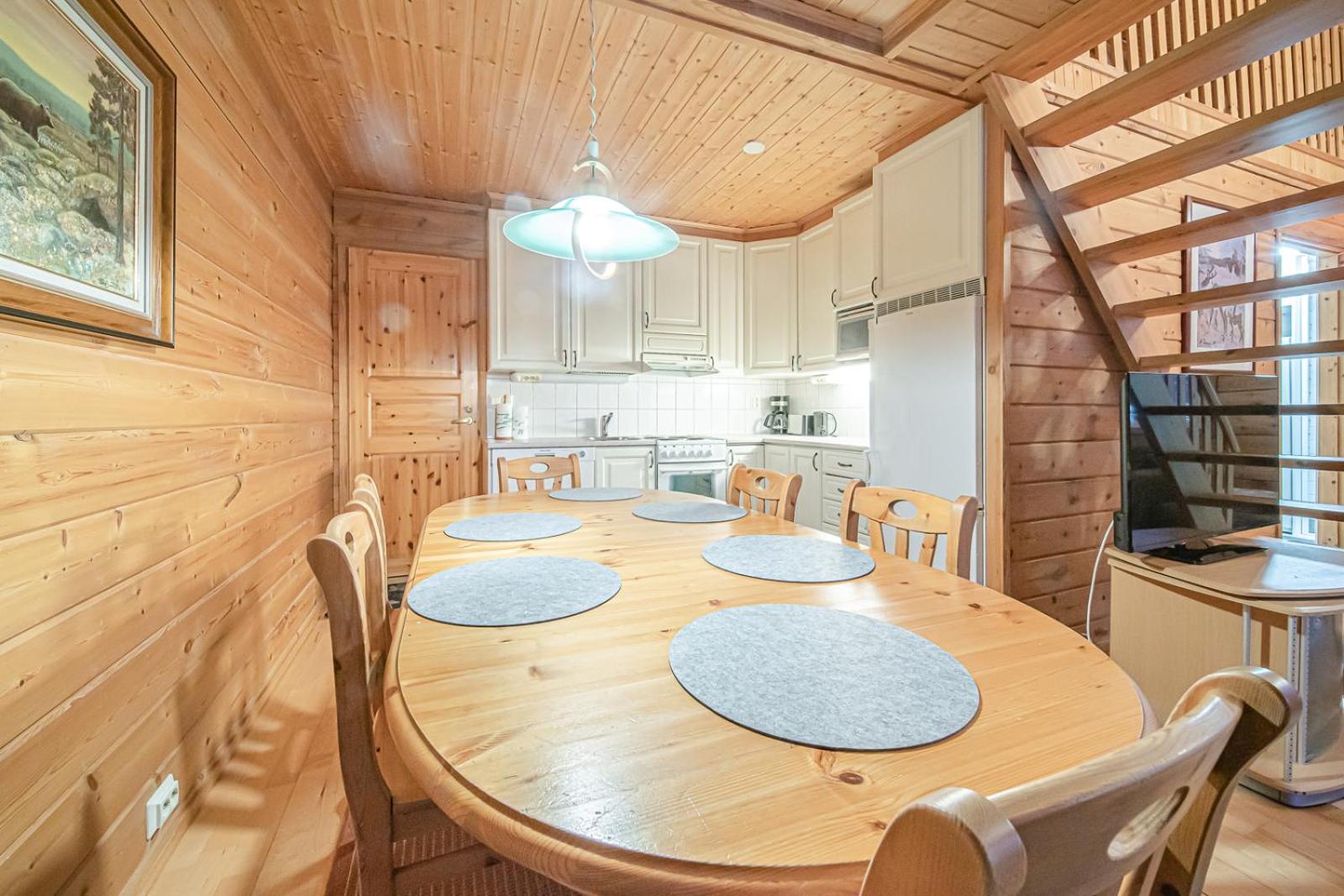 Alpine Chalet Central Ski-in Ski-out, Levi center by Aavalevi