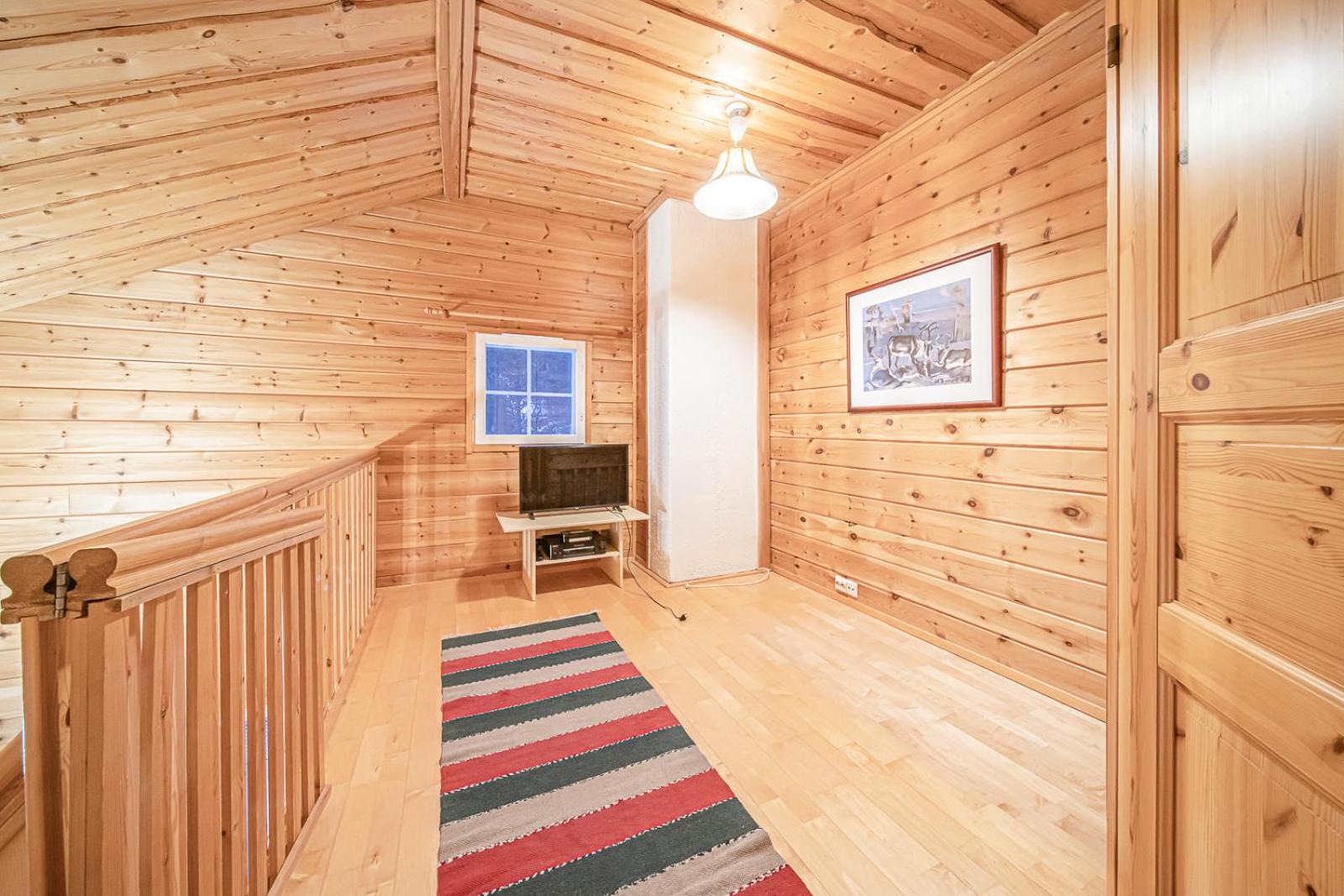 Alpine Chalet Central Ski-in Ski-out, Levi center by Aavalevi