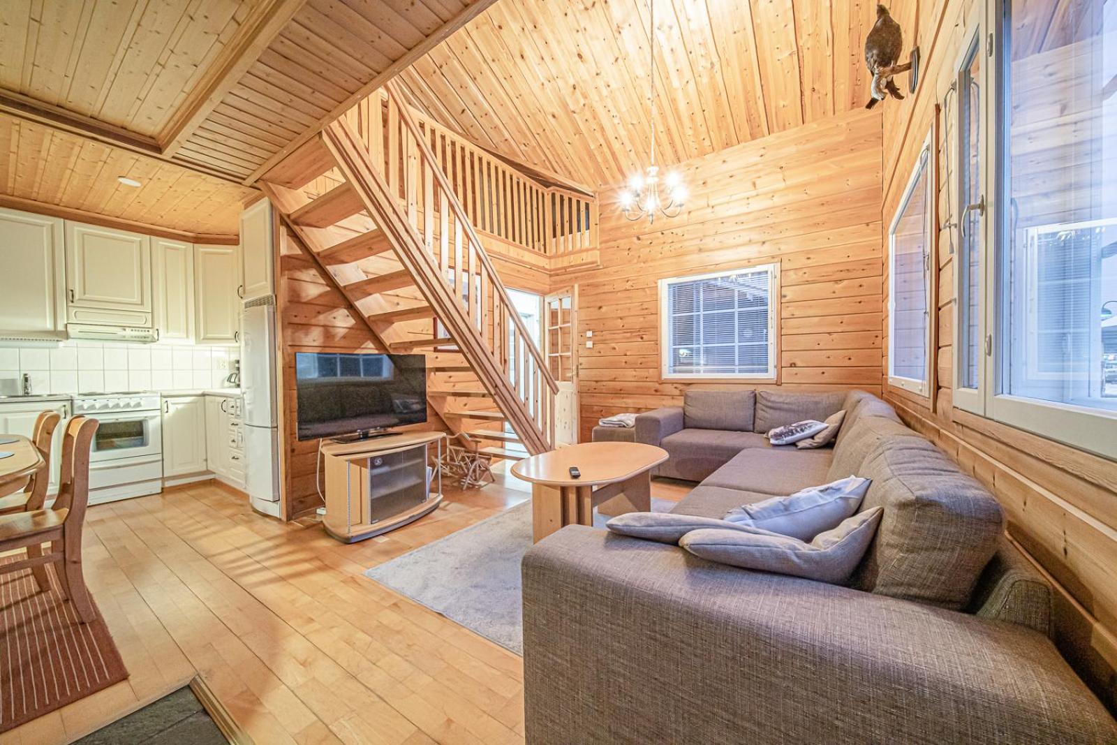 Alpine Chalet Central Ski-in Ski-out, Levi center by Aavalevi