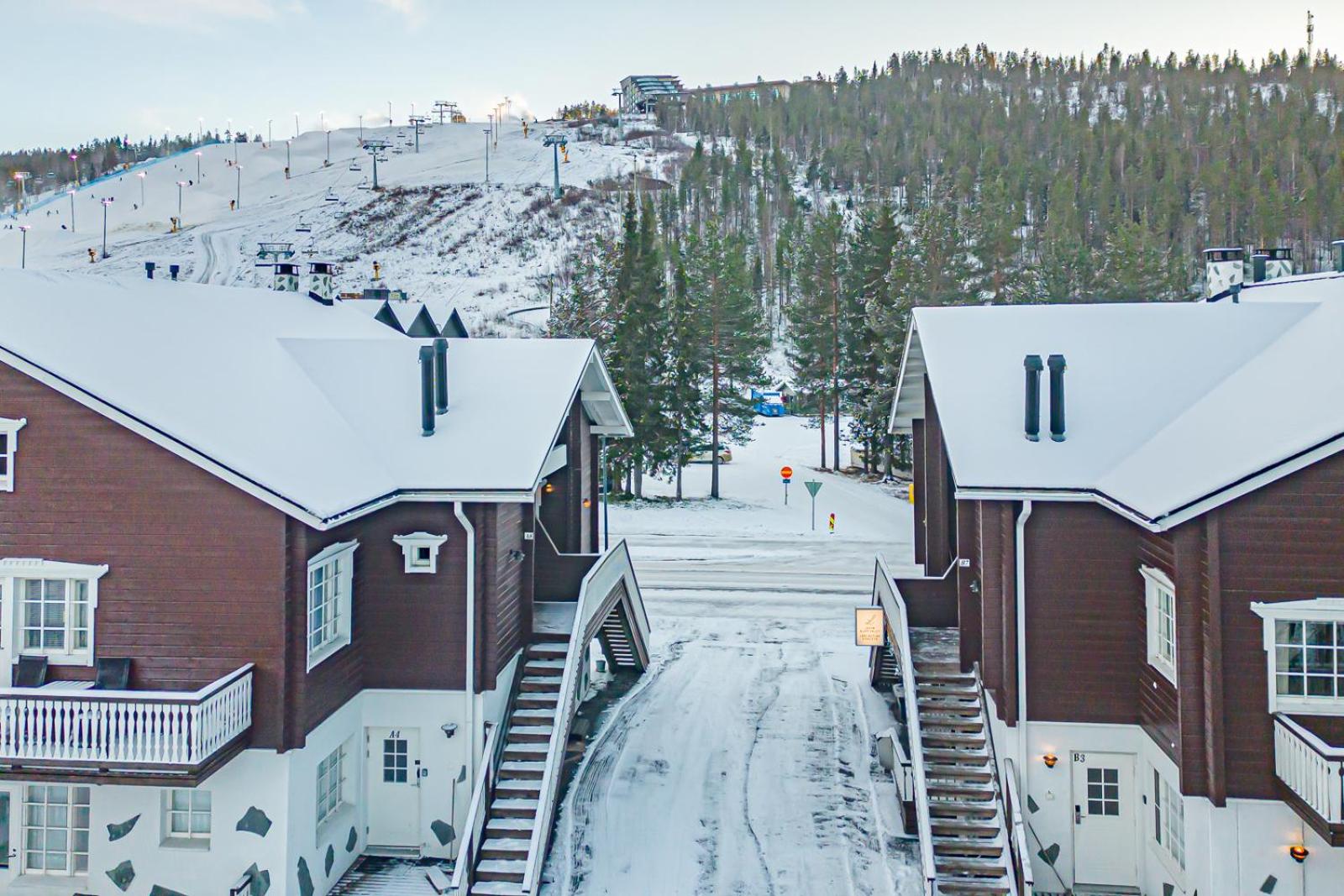 Alpine Chalet Central Ski-in Ski-out, Levi center by Aavalevi