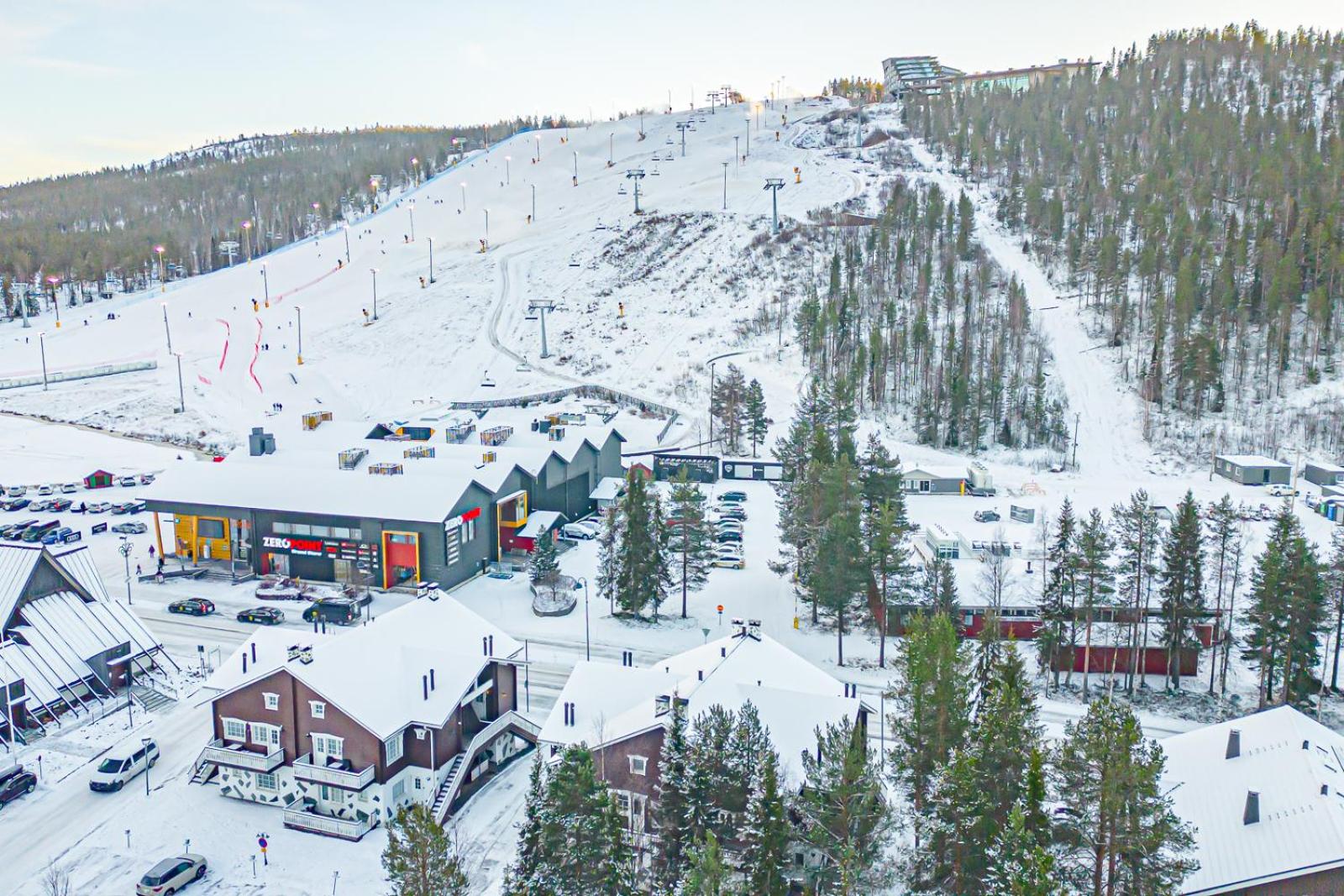Alpine Chalet Central Ski-in Ski-out, Levi center by Aavalevi
