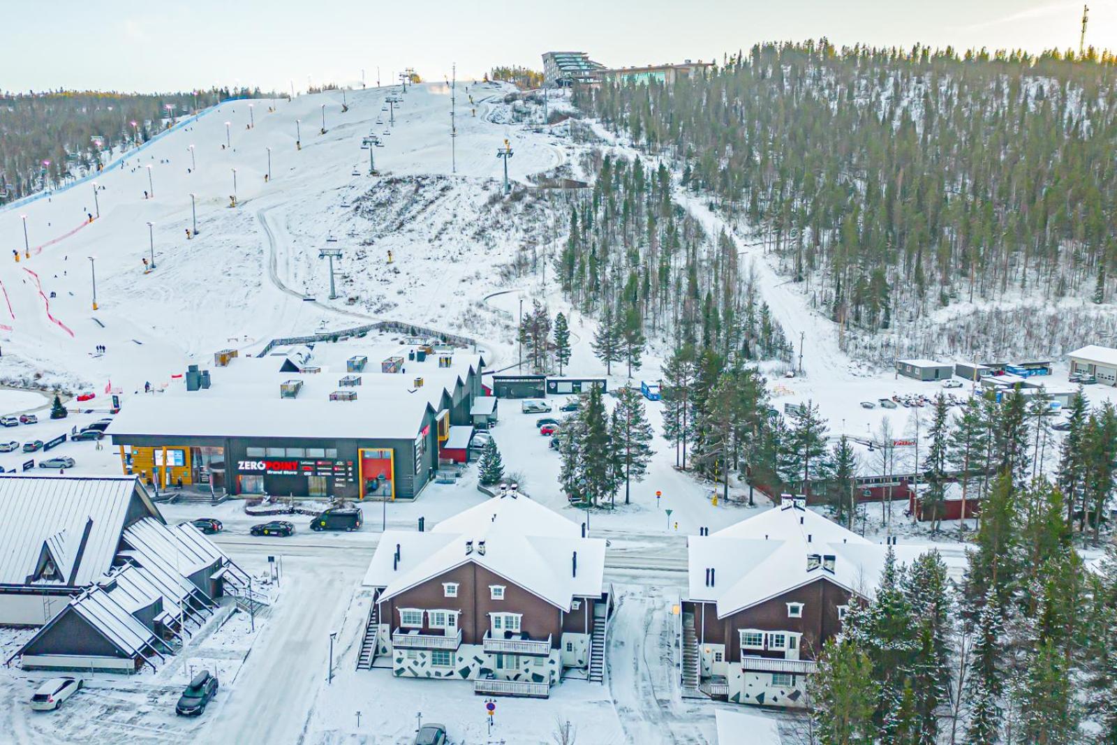 Alpine Chalet Central Ski-in Ski-out, Levi center by Aavalevi