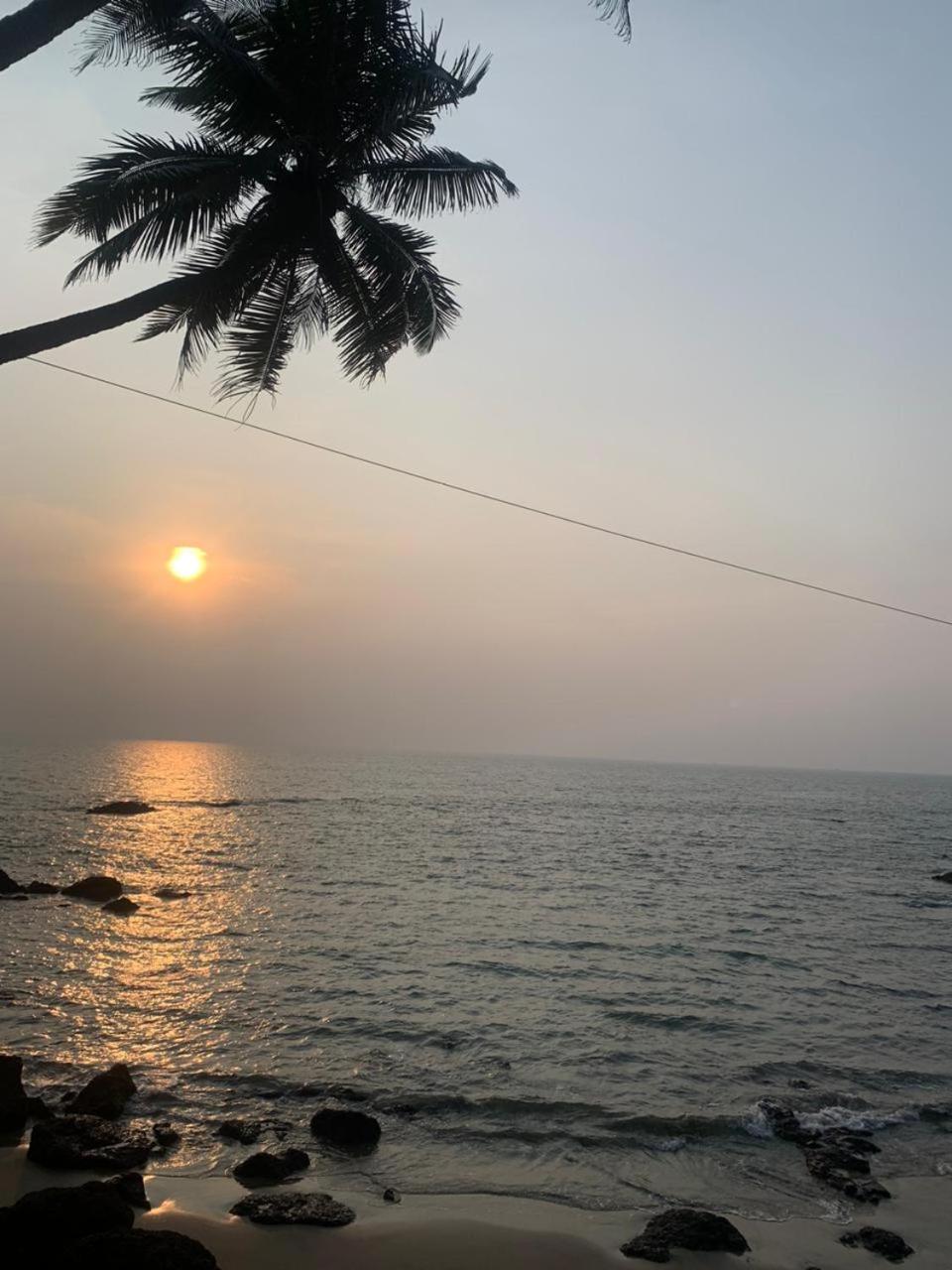Om Ganesh Guest House Cliffside