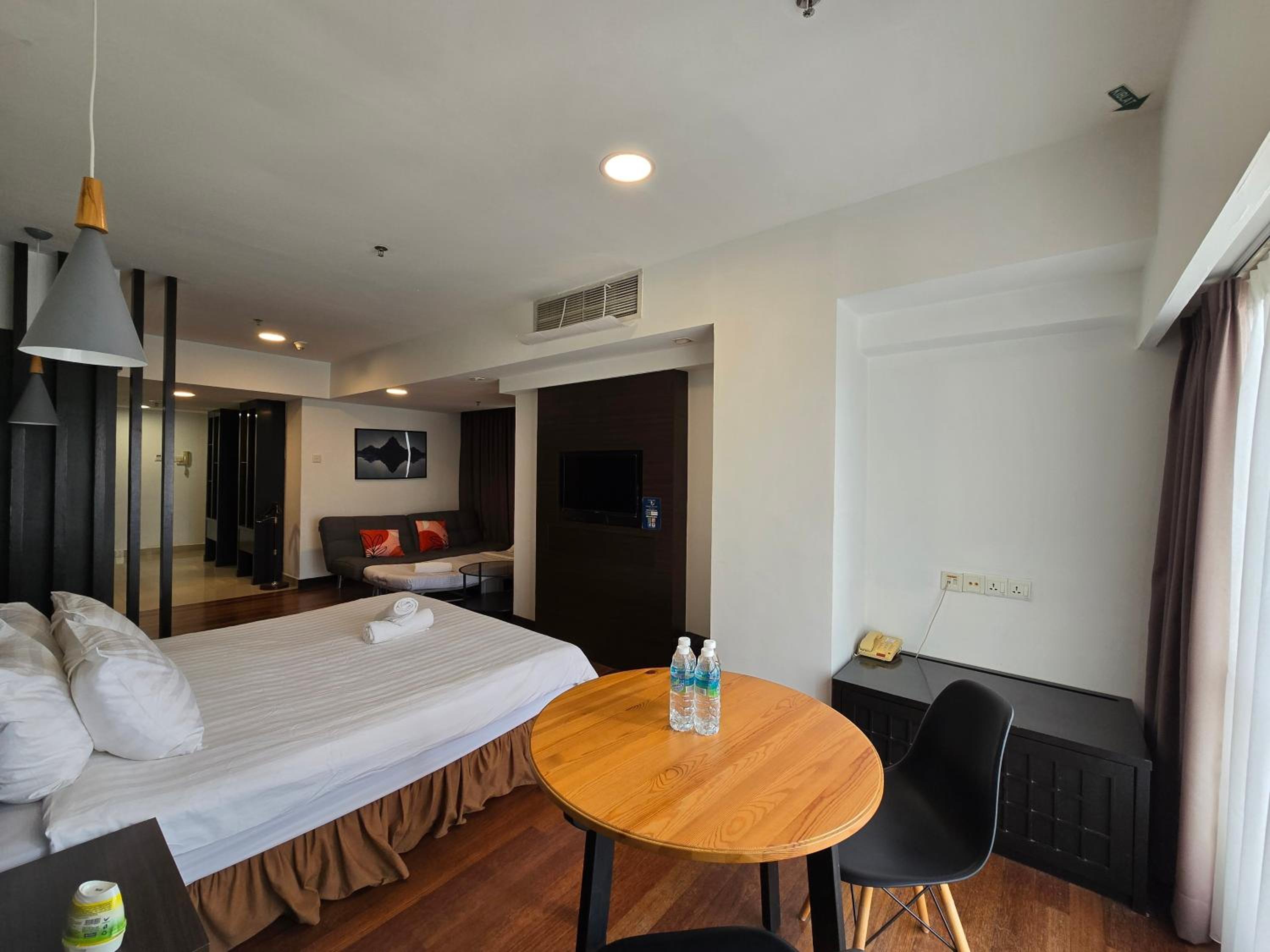Resort Suite Homestay By SunNest photo 5