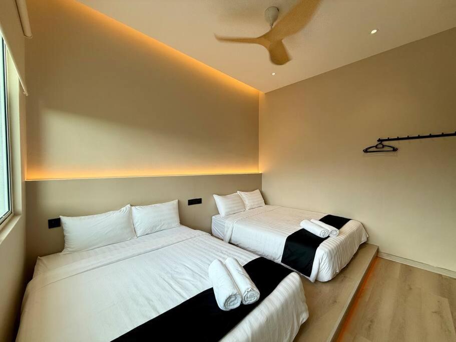Premium Mountain View view 3